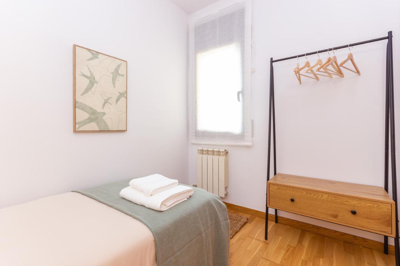 Apartamento Elegante Duplex En Terrassa, Barcelona Exterior foto