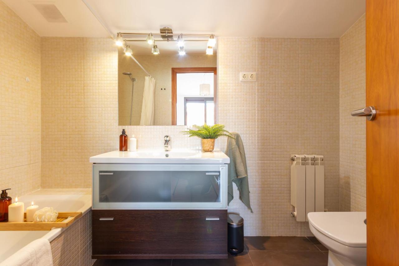 Apartamento Elegante Duplex En Terrassa, Barcelona Exterior foto